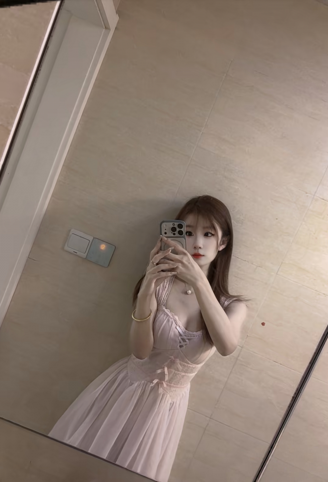 BEC529142655D0E94FF3DBF8BBB0AC8A.jpg