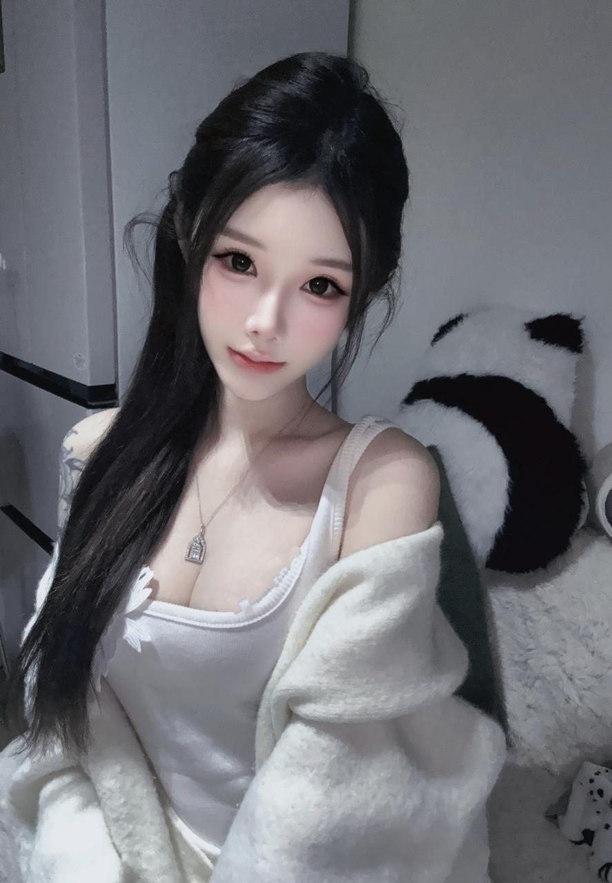 BA7003F8E7D1BC8693C0289231849C21.jpg